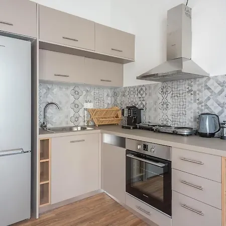 Zen-calm, Pagrati Apartment *